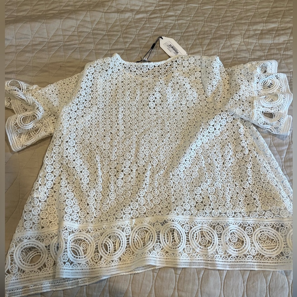 NEW English Factory White Lace Eyelet Shirt Size S - Picture 2 of 4